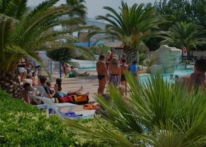 **magnifique Nouveau Bungalow** Village Siblu - - Piscine - Sauna... *