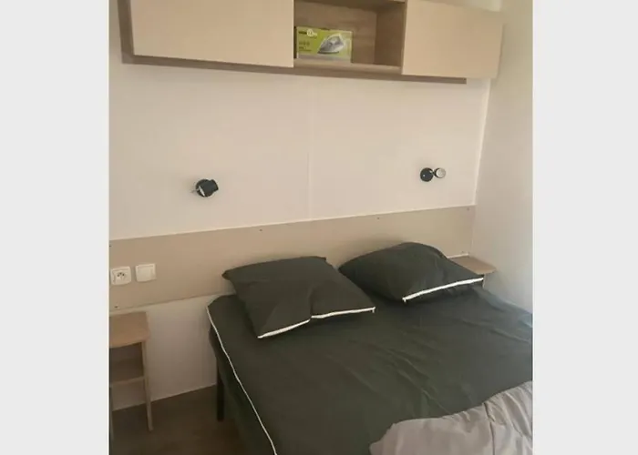 **magnifique Nouveau Bungalow** Village Siblu - - Piscine - Sauna...