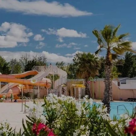 **magnifique Nouveau Bungalow** Village Siblu - - Piscine - Sauna... *