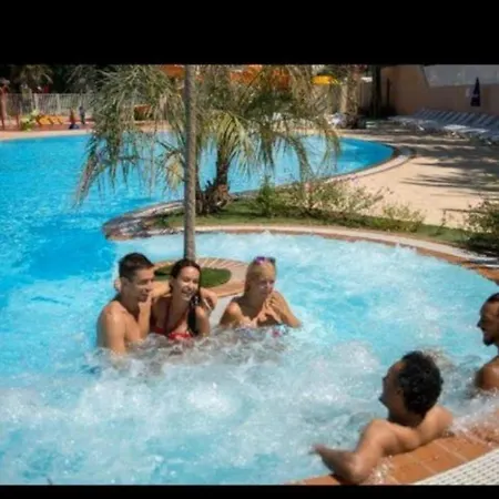 **magnifique Nouveau Bungalow** Village Siblu - - Piscine - Sauna... * Valras-Plage